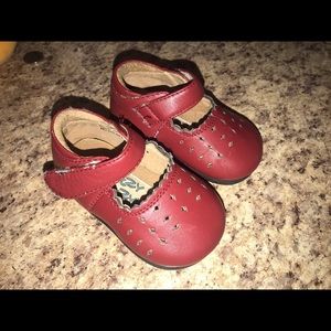 Itzy Bitzy red leather squeakers